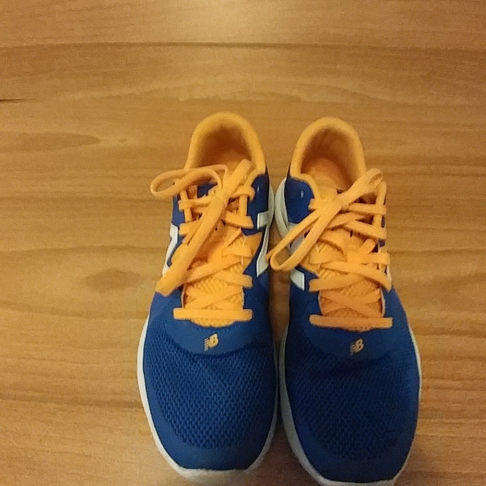 Blue and orange Size 9 mens New Balance